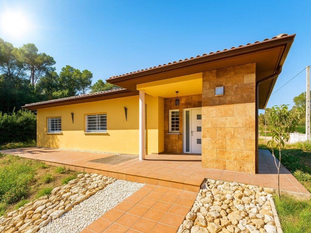 Vista exterior de Casa o chalet en venta en Torrelles de Foix con Calefacción y Horno