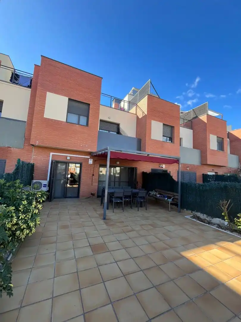 Terrassa de Casa adosada en venda en Reus amb Calefacció i Jardí privat