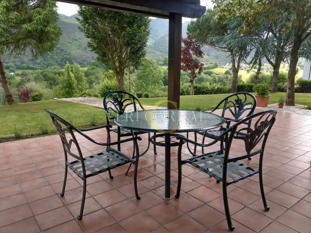 Terraza de Edificio en venta en Llanes