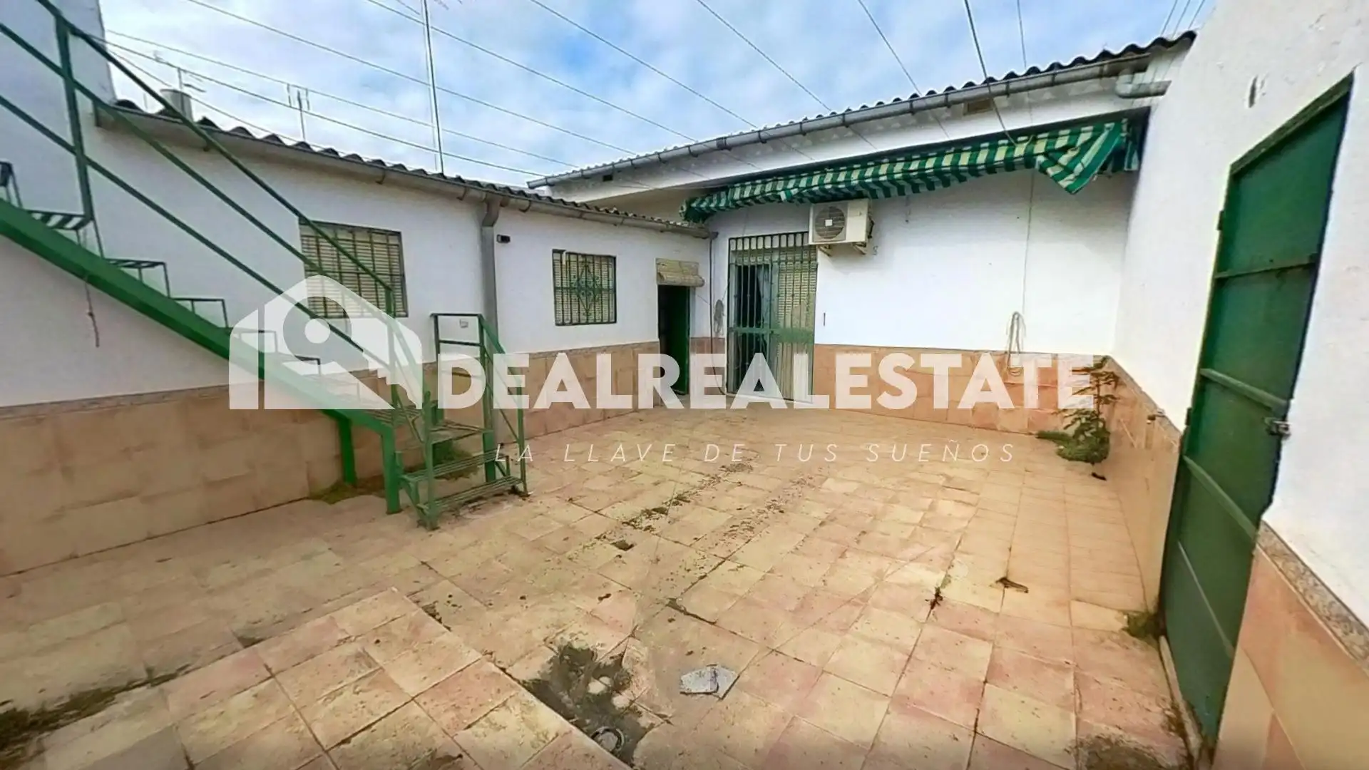 Exterior view of Houses for sale in Brenes  with Air Conditioner, Terrace and Storage room