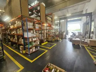 Fabrikhallen zur Miete in Granvia LH