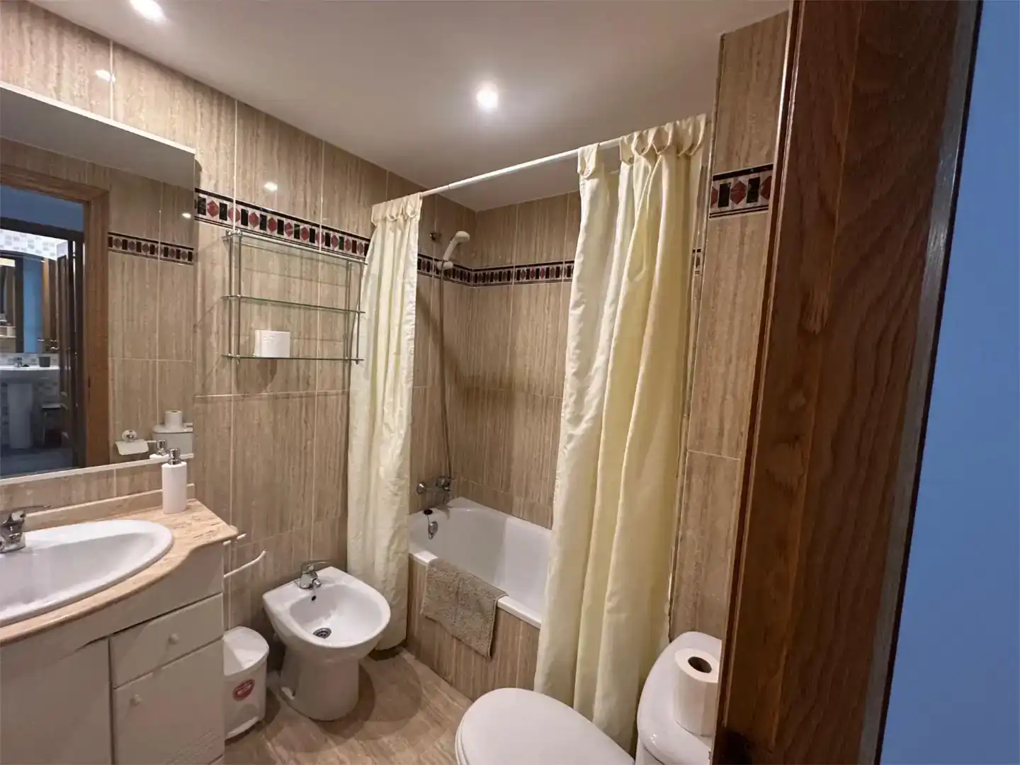 Badezimmer von Wohnung zur Miete in Daimús mit Schwimmbad