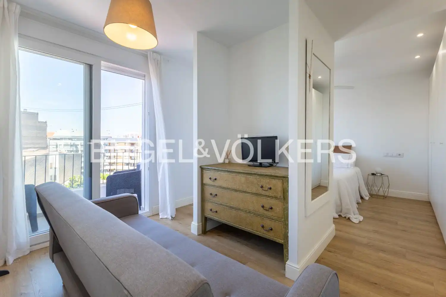 Bedroom of Flat for sale in Valencia  with Air Conditioner, Heating and Balcony