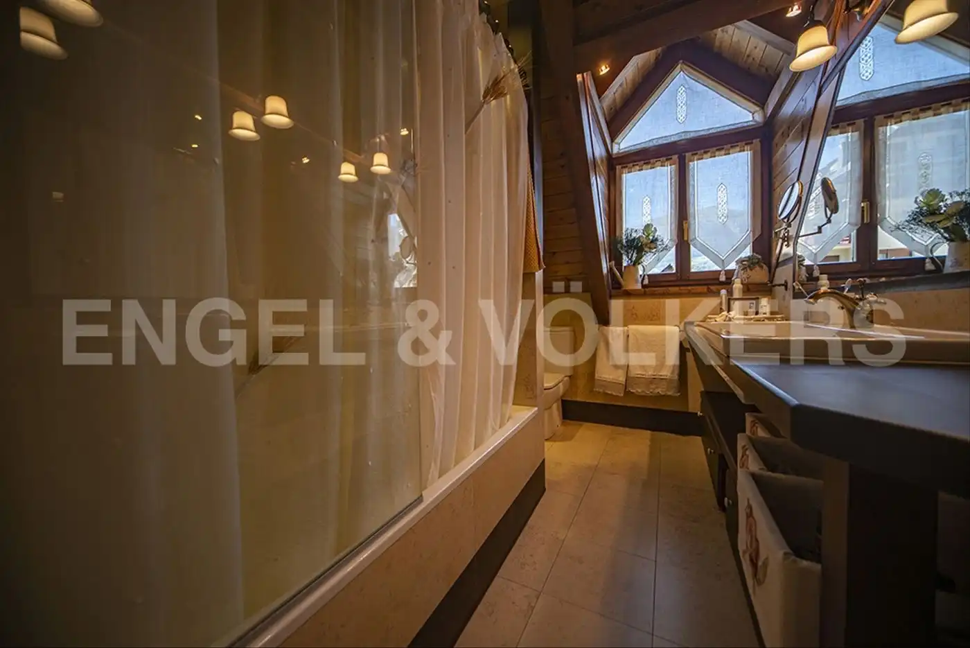 Baño de Casa o chalet en venta en Vielha e Mijaran con Calefacción, Terraza y Trastero