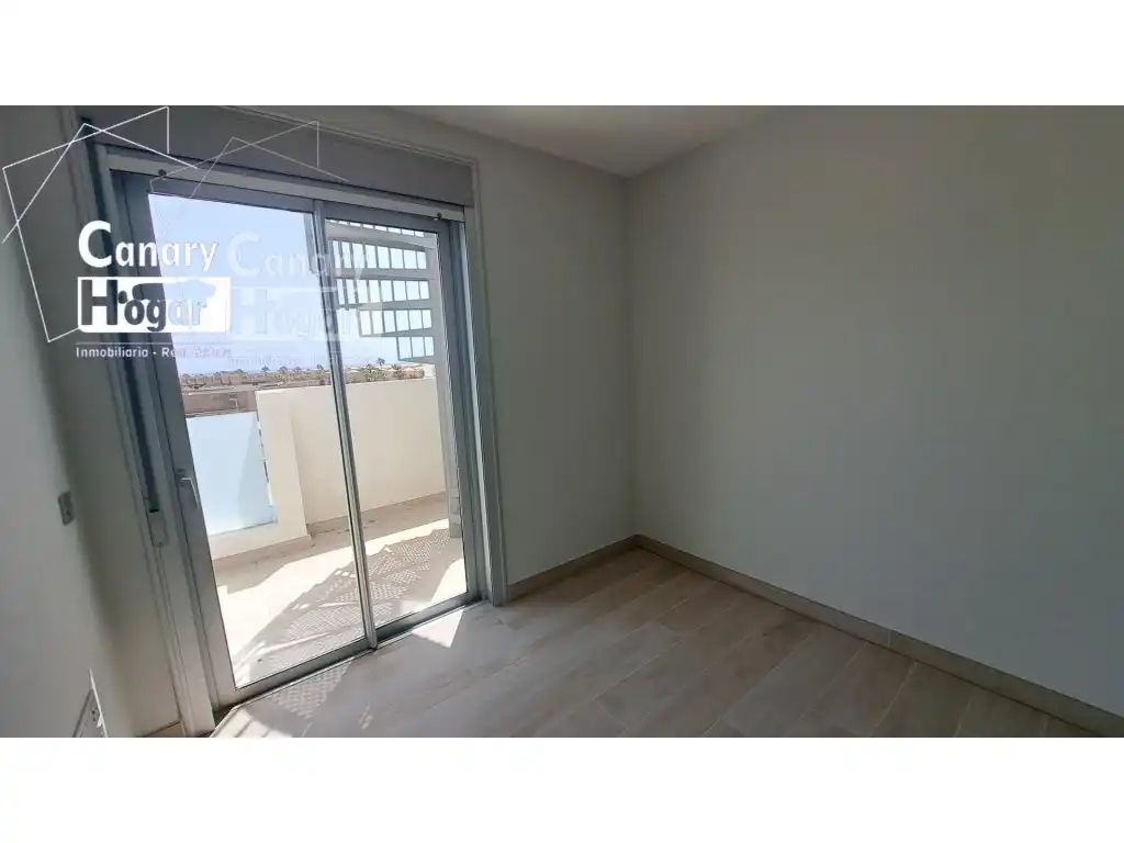 Schlafzimmer von Dachboden zum Verkauf in Granadilla de Abona mit Klimaanlage, Heizung und Gemeinschaftspool