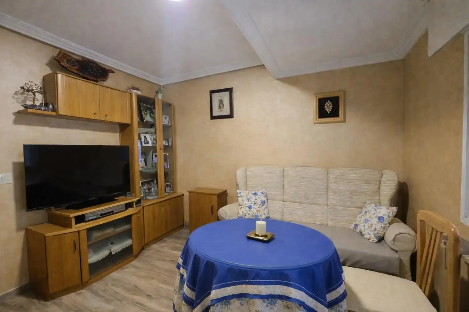 Living room of Houses for sale in Plasencia  with Air Conditioner, Terrace and Storage room