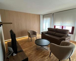 Sala d'estar de Pis de lloguer en Oviedo  amb Calefacció, Parquet i Traster