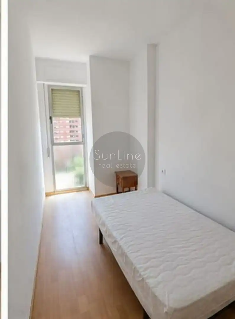 Bedroom of Flat for rent in Algirós