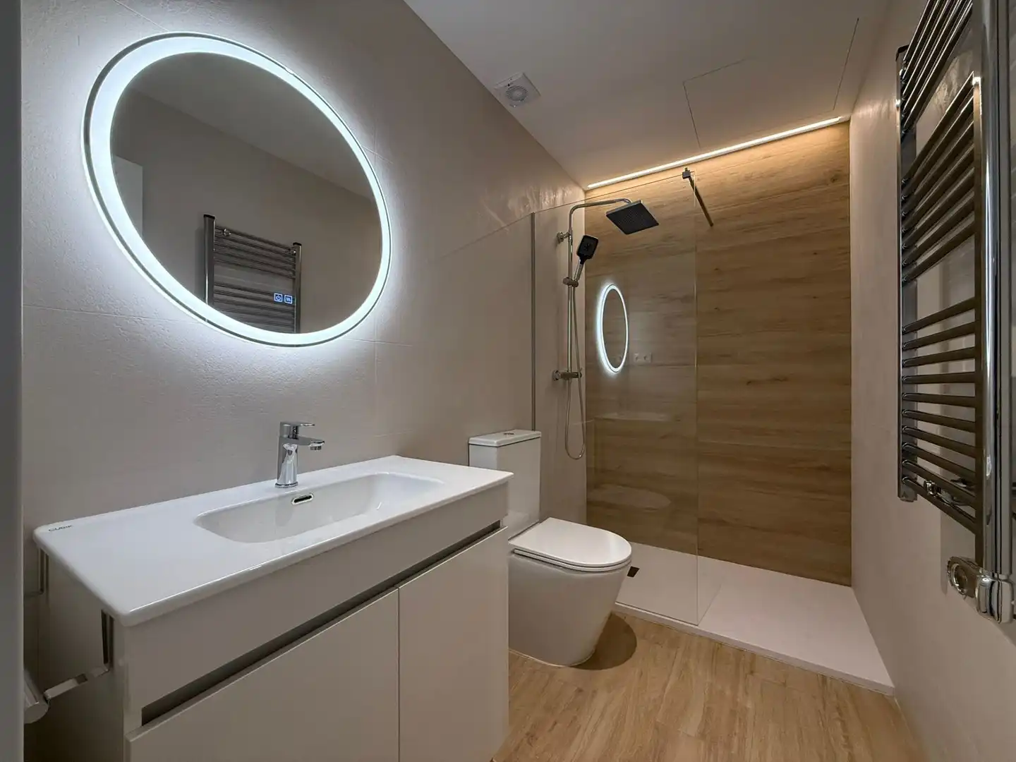 Baño de Piso en venta en Madrid con Aire acondicionado, Calefacción y Domótica