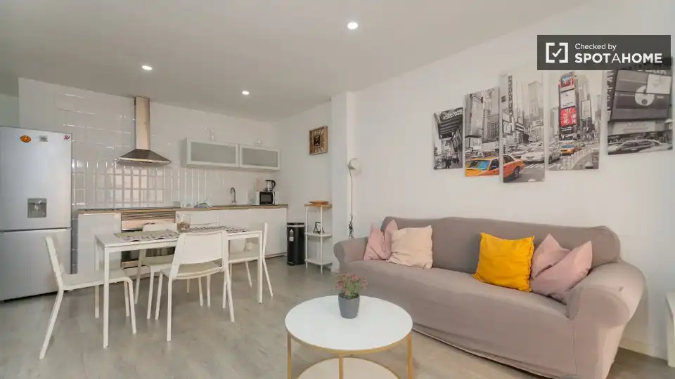 Appartamento con terrazza in affitto a Algirós