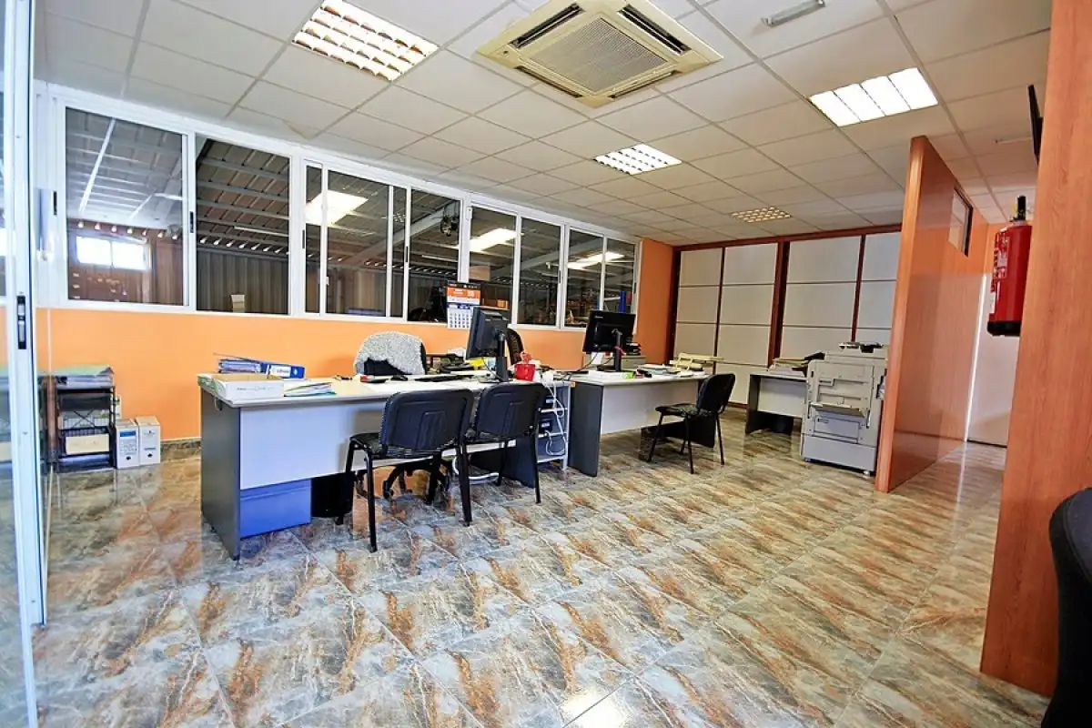 Nave industrial en venta en Calle MORERA, Cruce de Arinaga