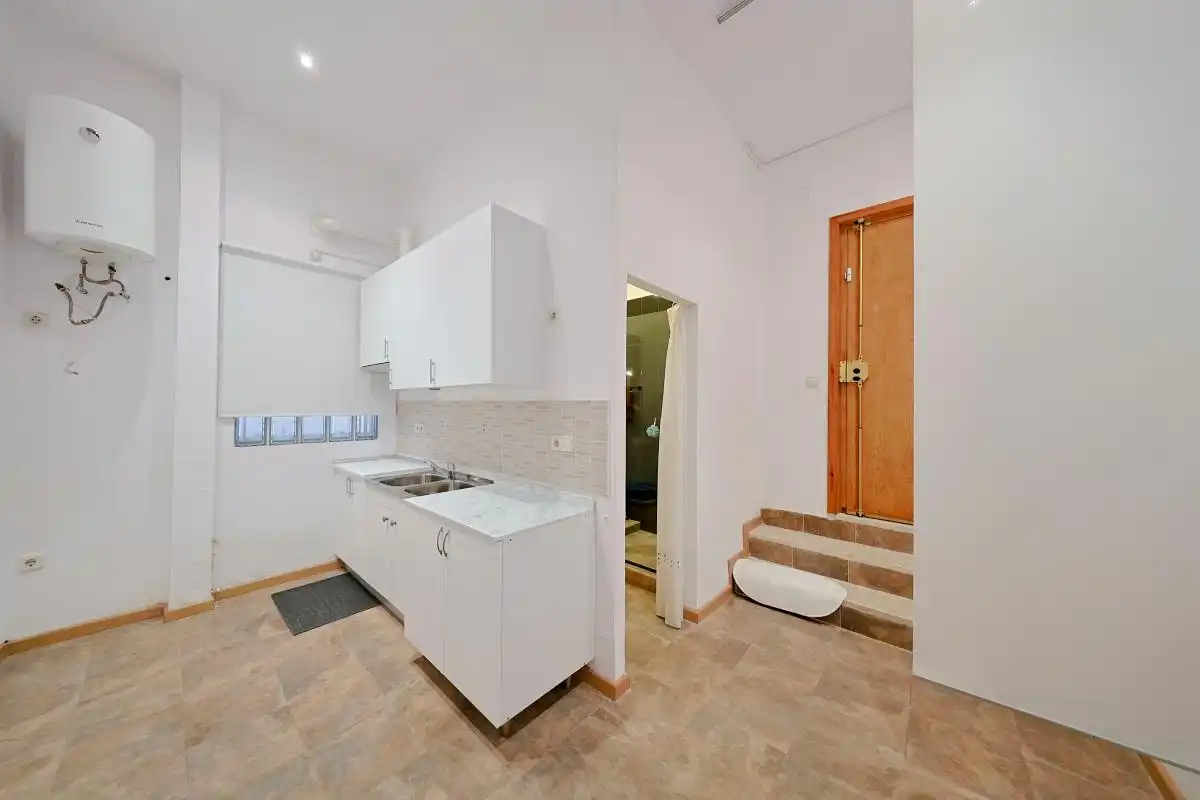 Cuina de Planta baixa en venda en Madrid amb Calefacció