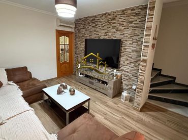 Casa en venda a Calle Villarroel