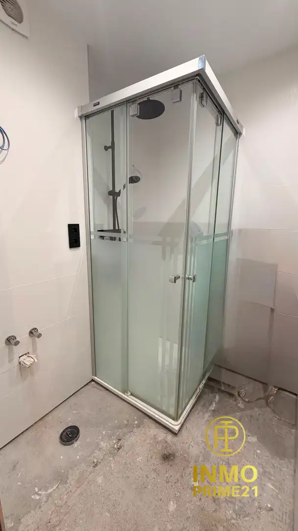 Bathroom of Flat for sale in Santander  with Heating, Parquet flooring and Swimming Pool