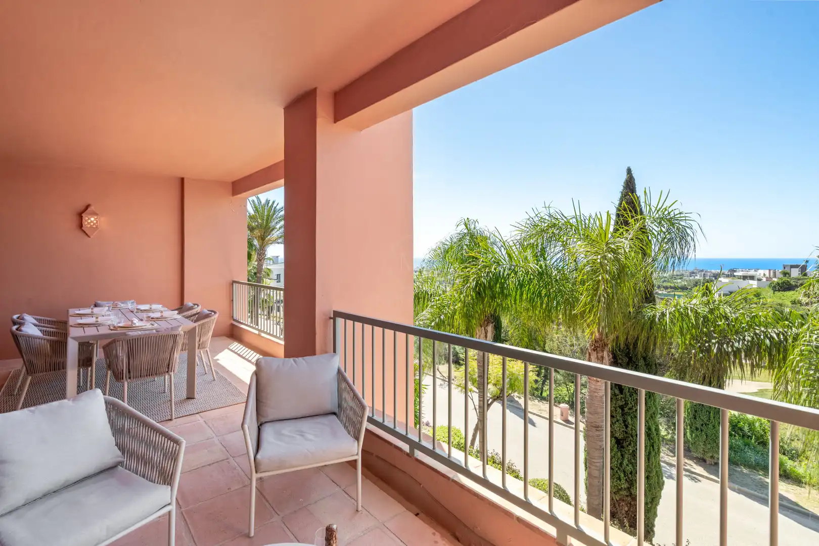 Terrassa de Apartament en venda en Benahavís amb Aire condicionat, Terrassa i Piscina