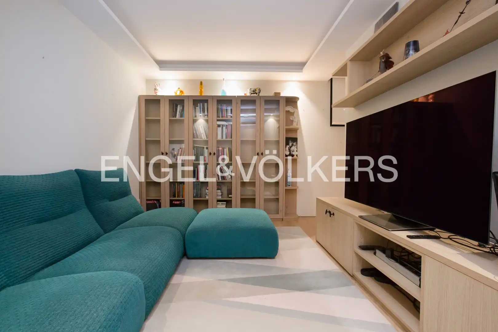 Living room of Houses for sale in Getxo   with Heating, Private garden and Parquet flooring