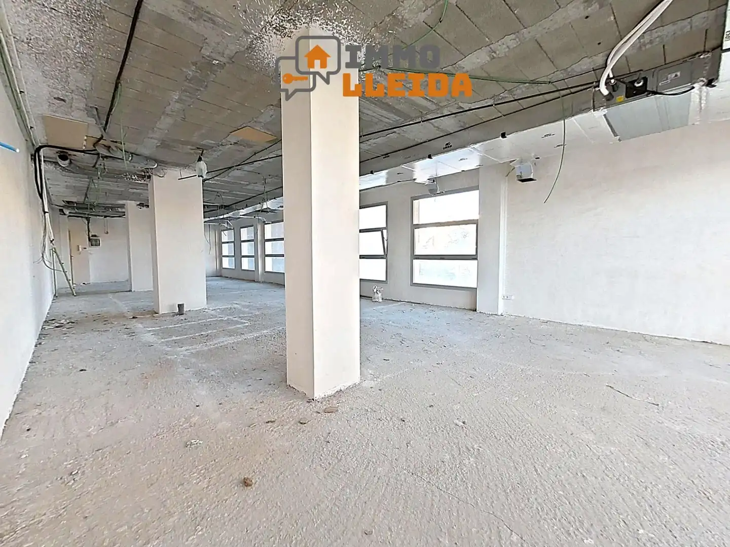 Local comercial de lloguer a Avenida Avinguda Països Catalans 43, imagen 3