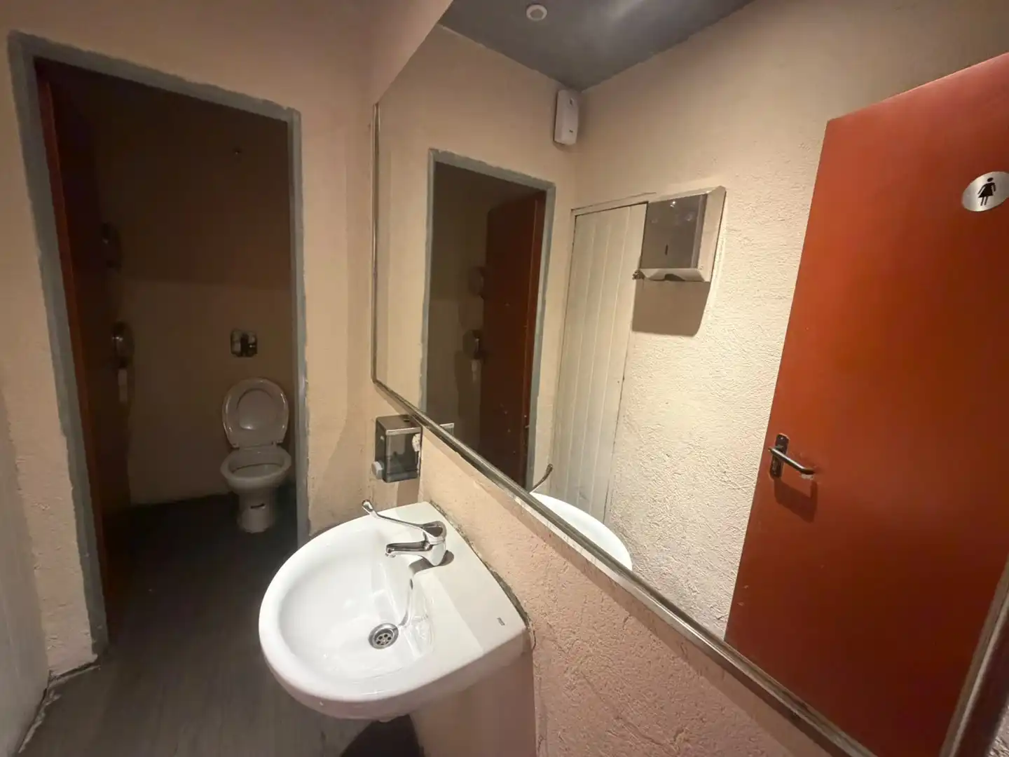 Badezimmer von Geschaftsraum zur Miete in Barrio de Salamanca