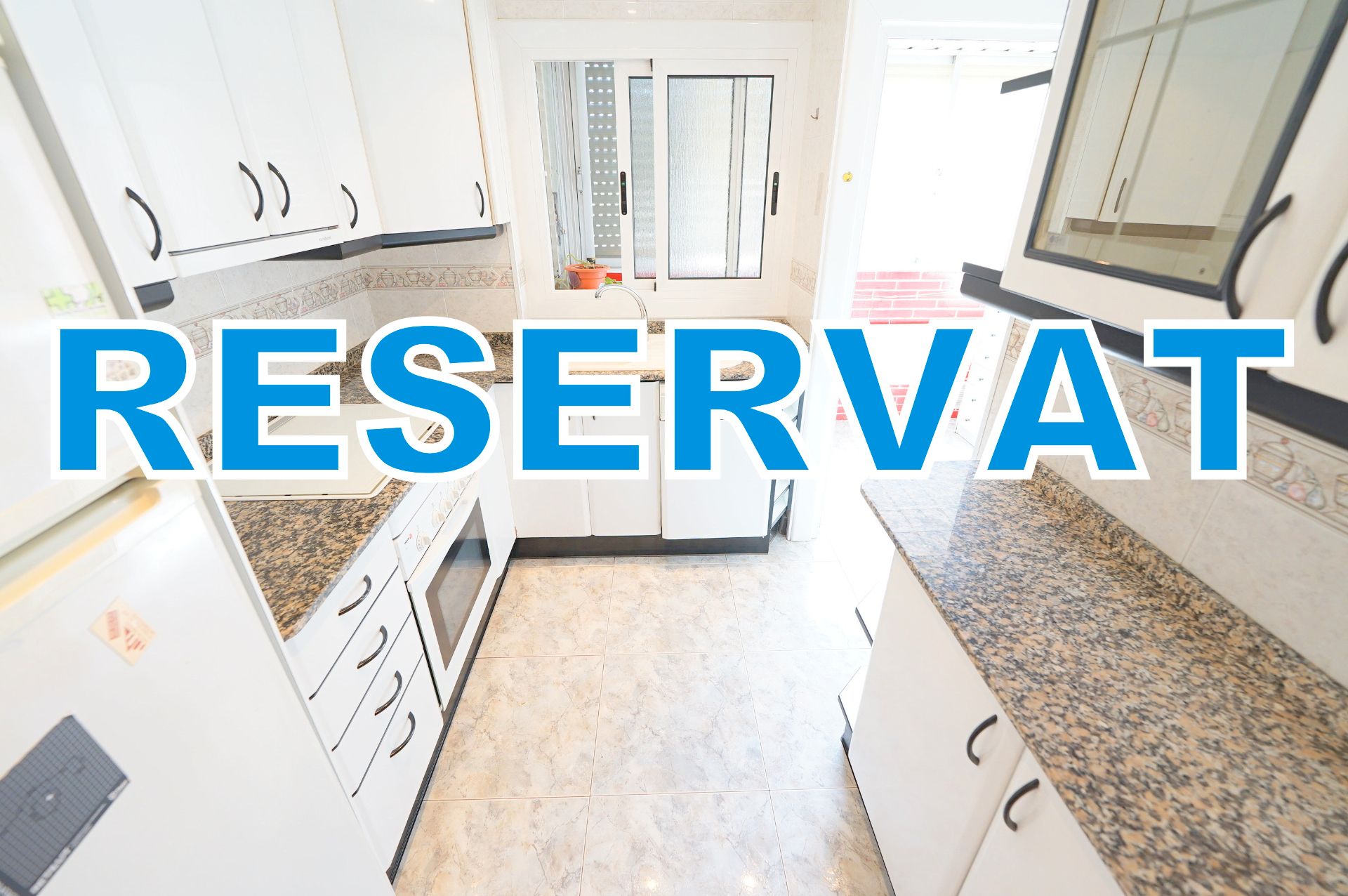 Kitchen of Flat for sale in  Barcelona Capital  with Parquet flooring, Oven and Balcony