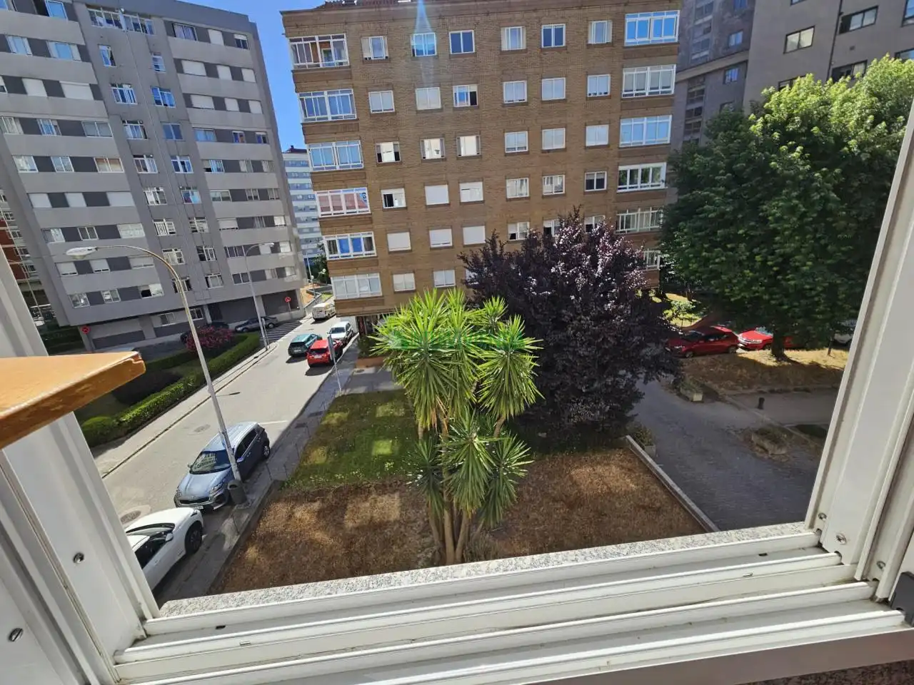 Parking de Piso de alquiler en Vigo  con Calefacción, Parquet y Terraza