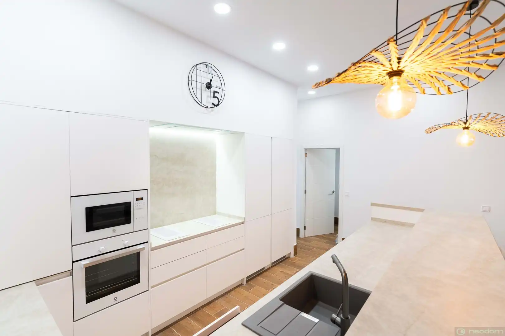 Kitchen of Buildings for sale in Alicante / Alacant