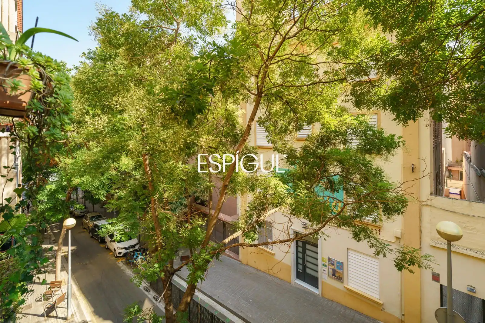 Außenansicht von Wohnung zum Verkauf in Barcelona mit Klimaanlage, Heizung und Parkett