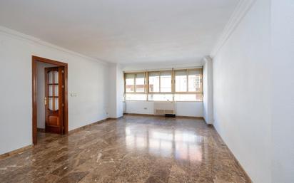 Living room of Flat for sale in  Granada Capital  with Air Conditioner and Terrace