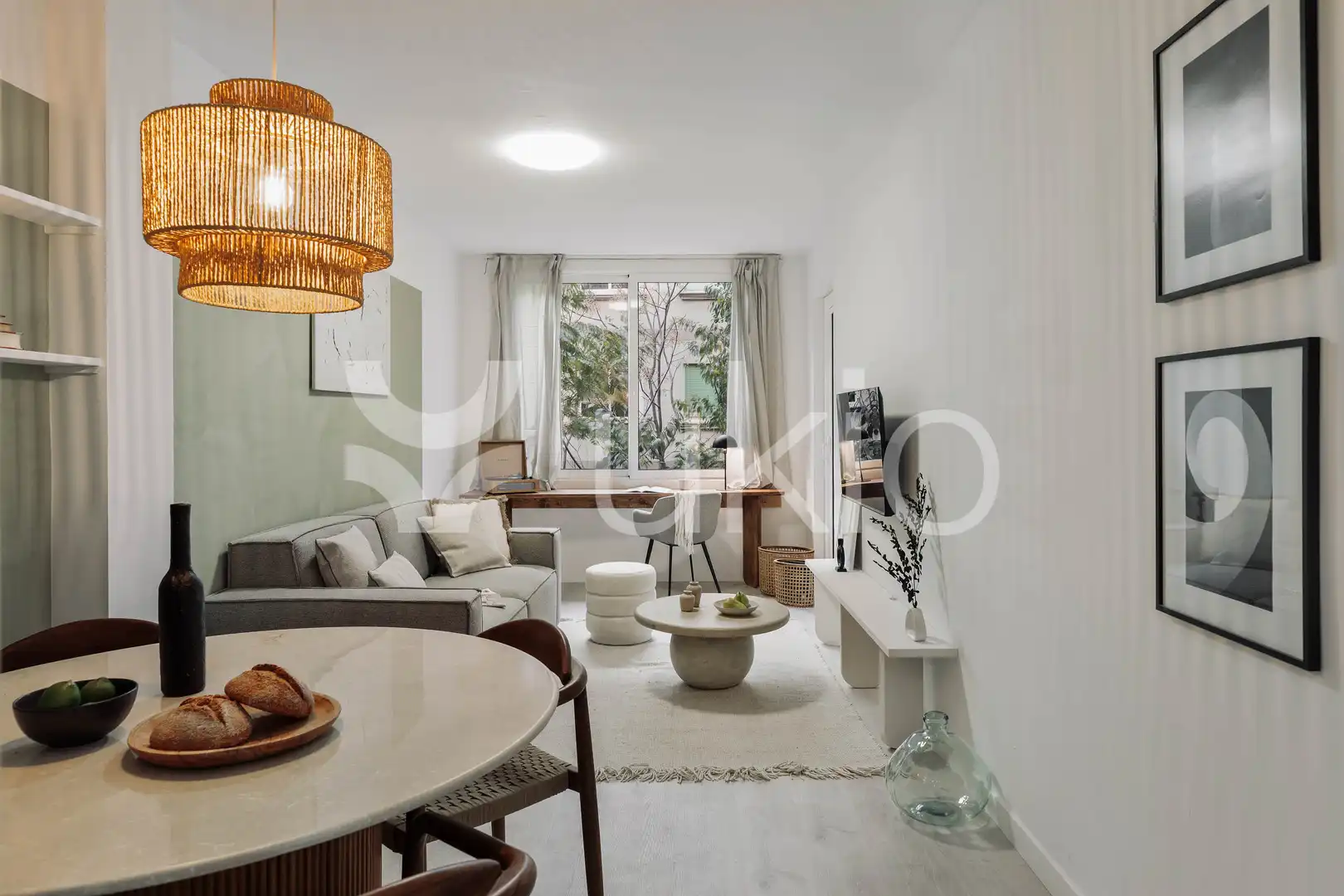Sala de estar de Apartamento de alquiler en Barcelona con Aire acondicionado, Calefacción y Amueblado