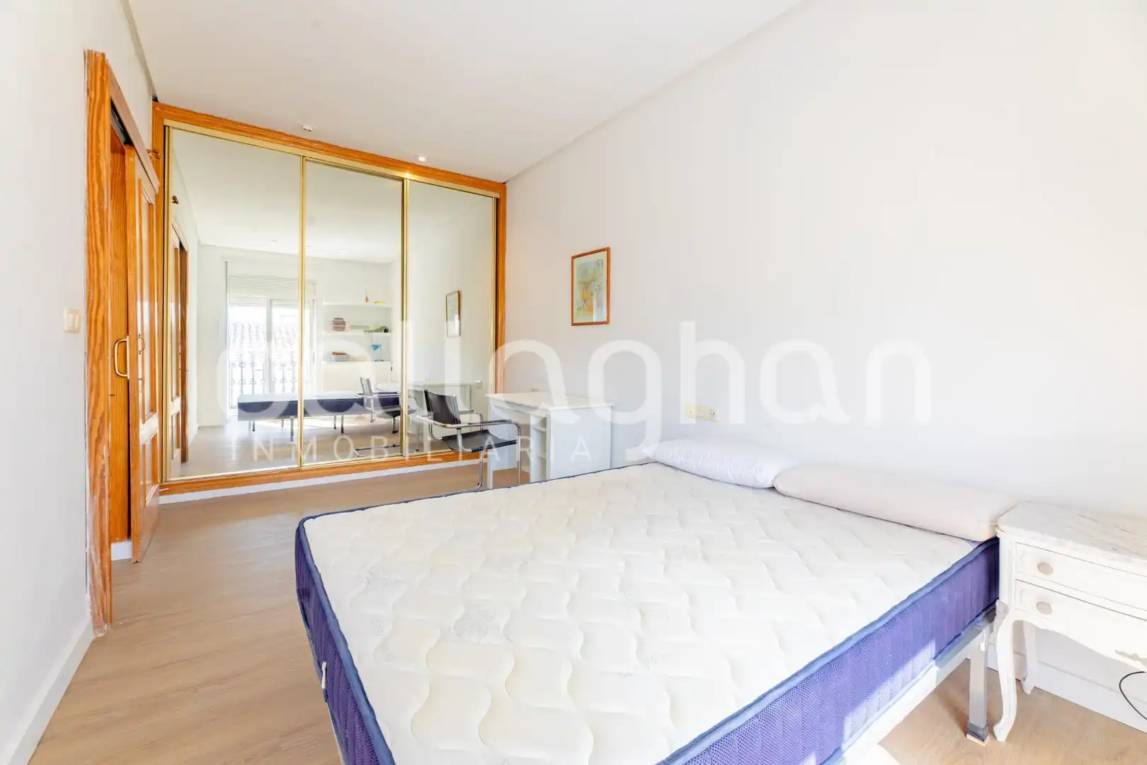 Schlafzimmer von Wohnung zur Miete in Valencia mit Klimaanlage, Abstellraum und Möbliert