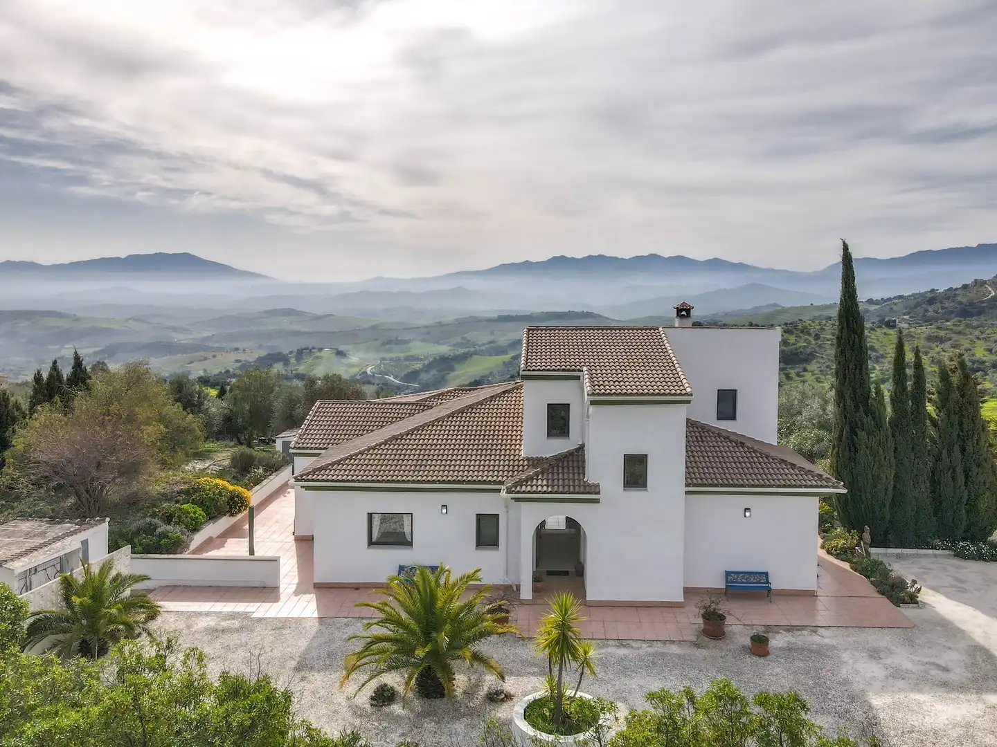 Vista exterior de Casa o chalet en venta en Casarabonela con Aire acondicionado, Jardín privado y Piscina