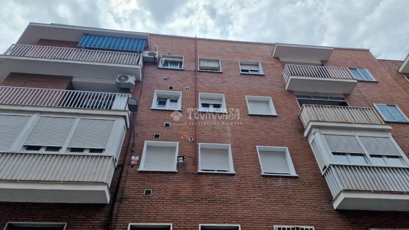 Vista exterior de Pis en venda en  Madrid Capital amb Calefacció, Parquet i Terrassa