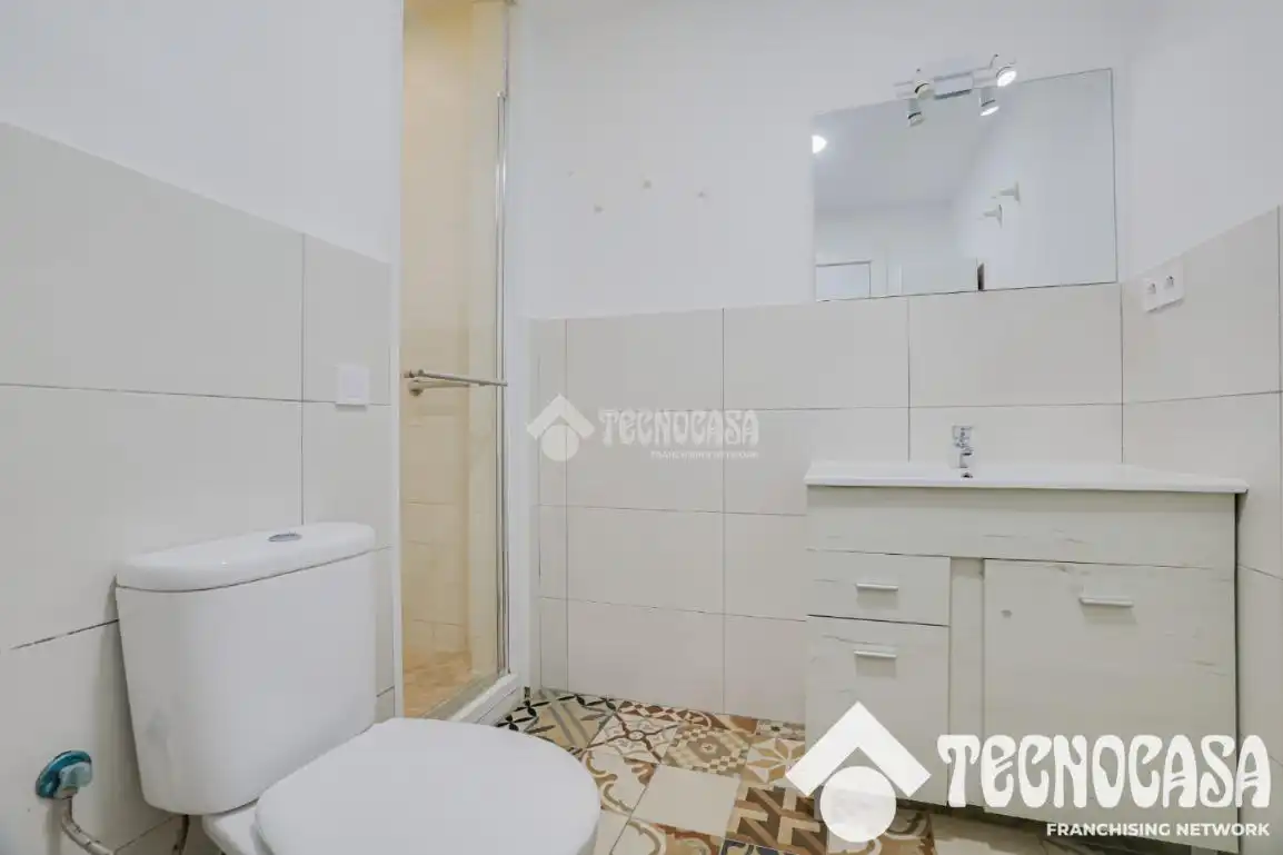 Baño de Piso en venta en Barcelona con Balcón