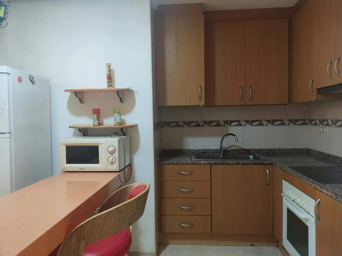 Flat for rent in Calle FERNANDA SANTAMARIA, Plaza Crevillente - Antiguos Juzgados - El Asilo