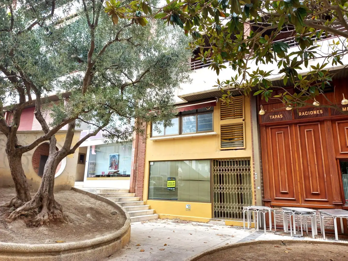 Vista exterior de Local en venta en Huesca