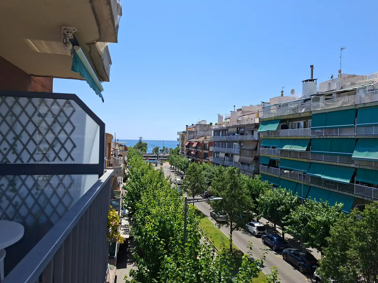 Außenansicht von Wohnung zur Miete in Pineda de Mar mit Terrasse, Möbliert und Ofen