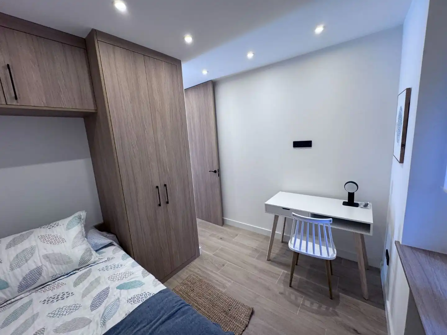 Bedroom of Flat for rent in Oviedo   with Heating, Furnished and Oven