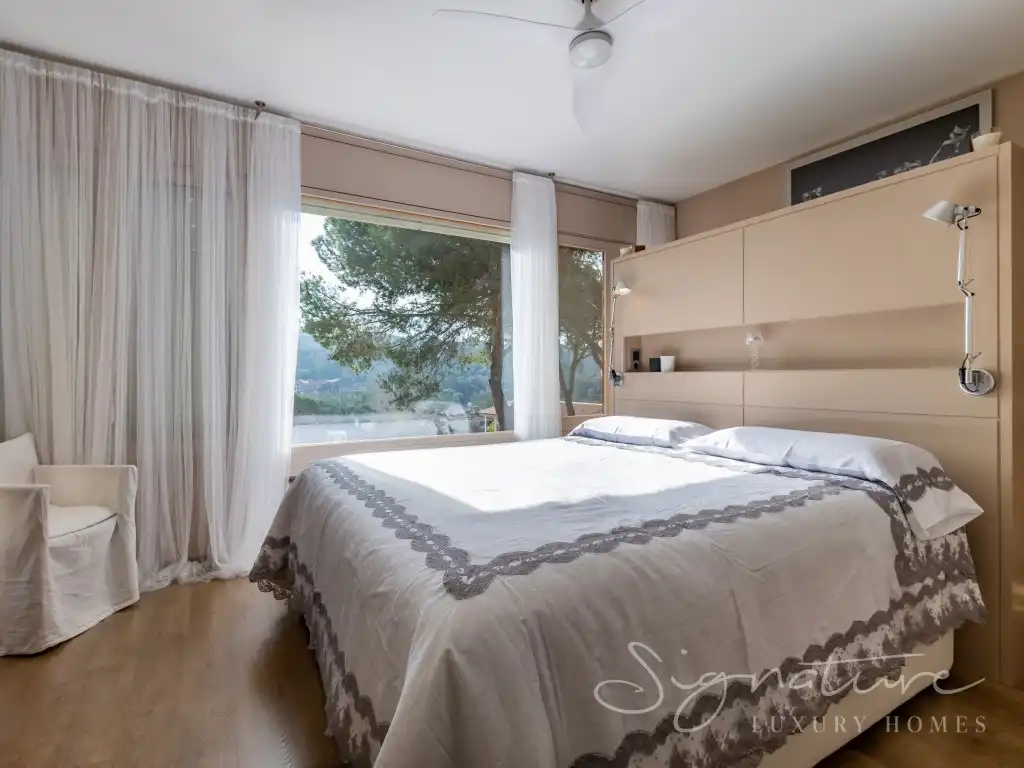 Habitación de Casa o chalet en venta en Sant Cugat del Vallès con Calefacción, Jardín privado y Terraza