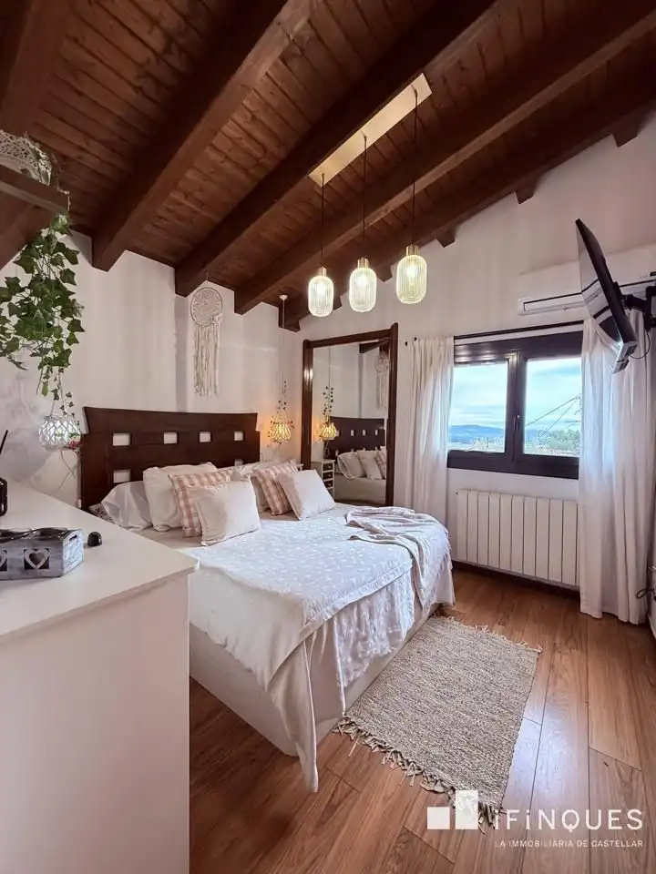 Bedroom of Houses for sale in Castellar del Vallès  with Air Conditioner, Heating and Private garden