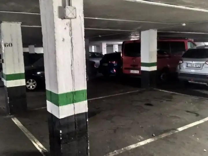 Aparcament de lloguer a plaza celestino  maria del arenal 7 al 14