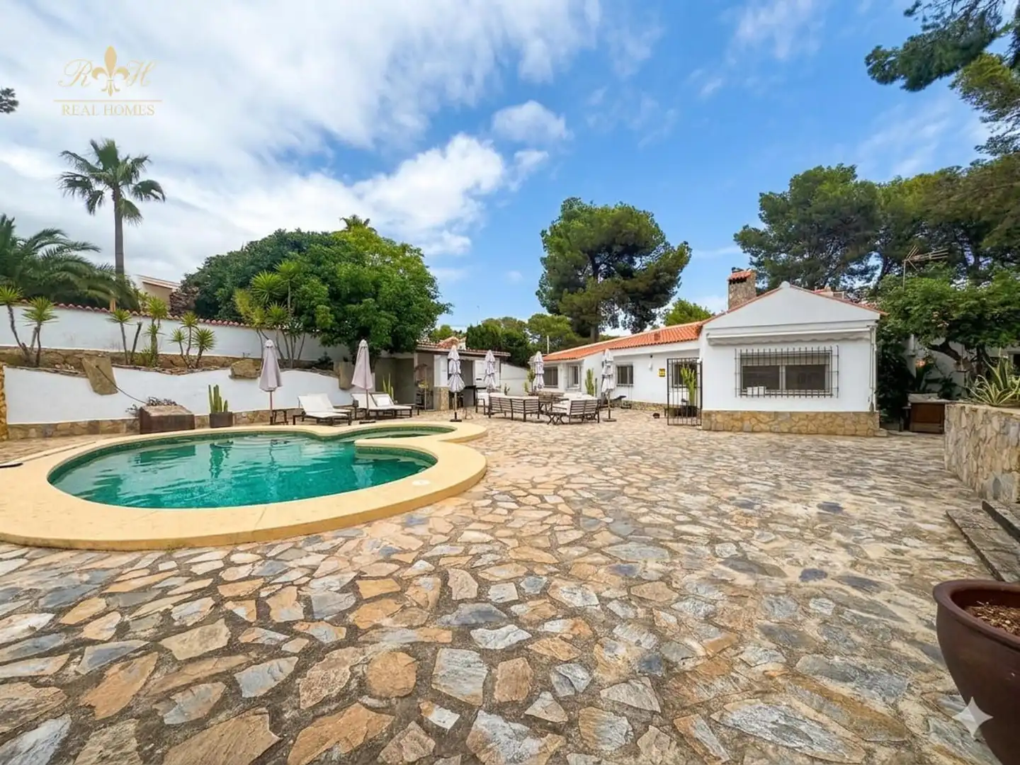 Außenansicht von Haus oder Chalet zum Verkauf in L'Alfàs del Pi mit Klimaanlage und Schwimmbad
