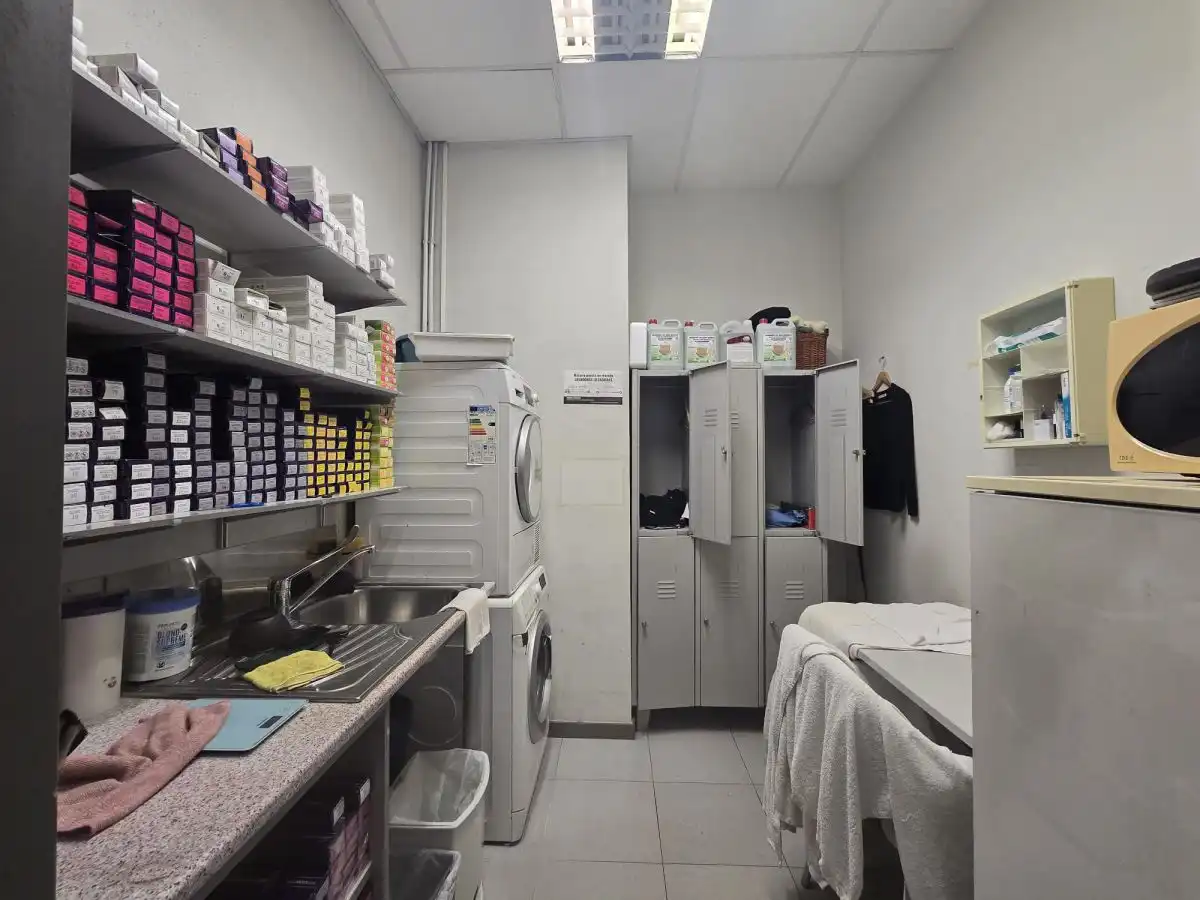 Business premises for sale in corro, imagen 9