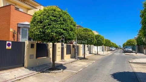 Foto 3 de Casa adosada en venta en Alcalde Francisco Carrero, Castilleja de la Cuesta, Sevilla