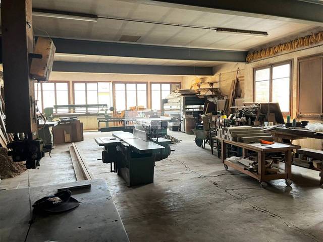 Local comercial en Venta en Tona