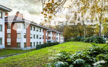 Vista exterior de Pis en venda en Donostia - San Sebastián  amb Traster i Balcó