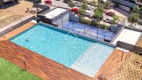 Swimming pool of Flat for sale in Esplugues de Llobregat  with Air Conditioner, Terrace and Swimming Pool