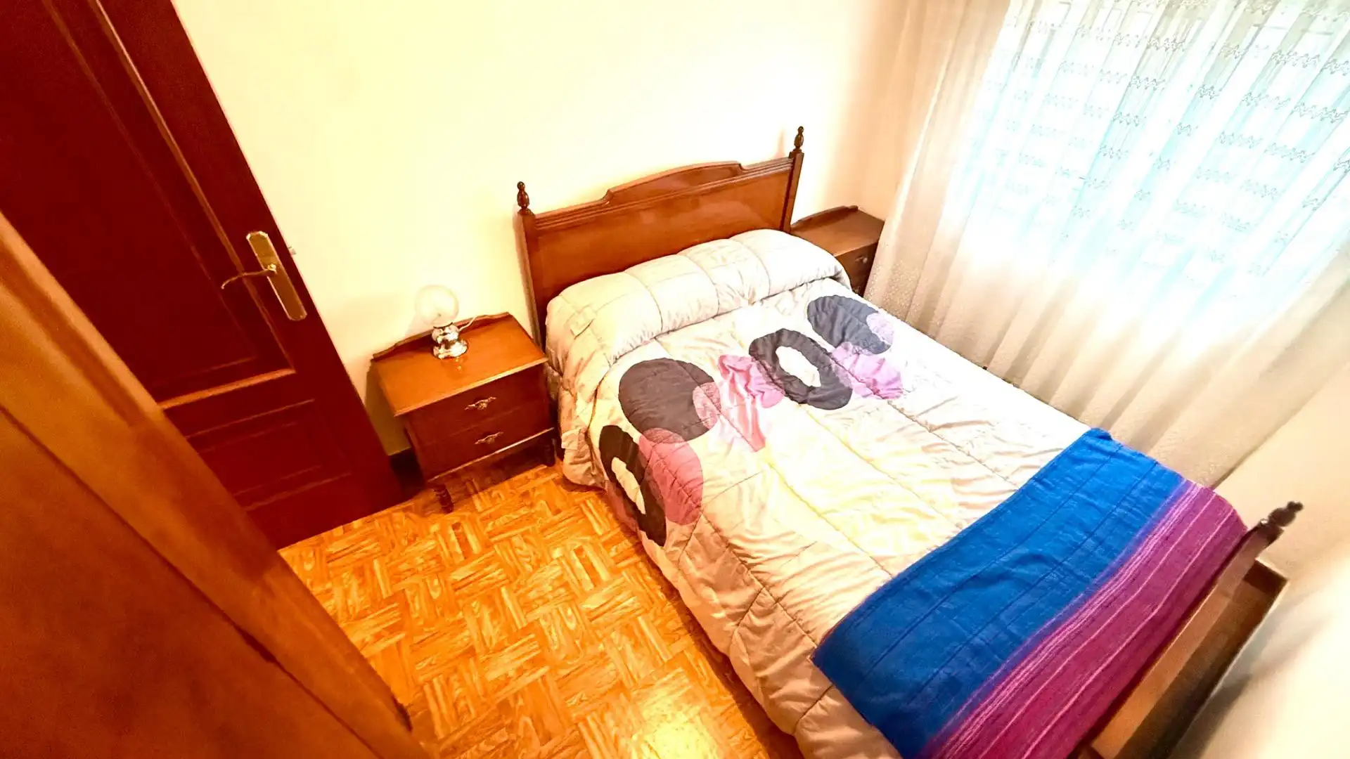 Habitación de Piso en venta en Ourense Capital  con Amueblado y Balcón