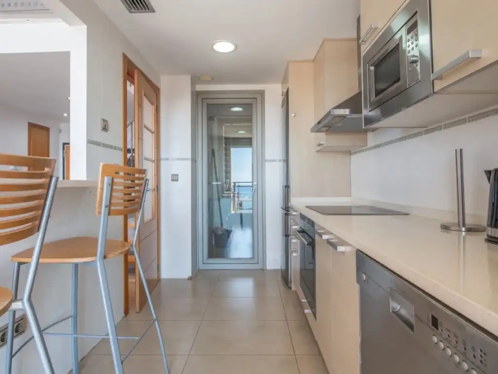 Dachboden zur Miete in Calle Forcall, La Renegà-Torre Bellver-Les Platgetes