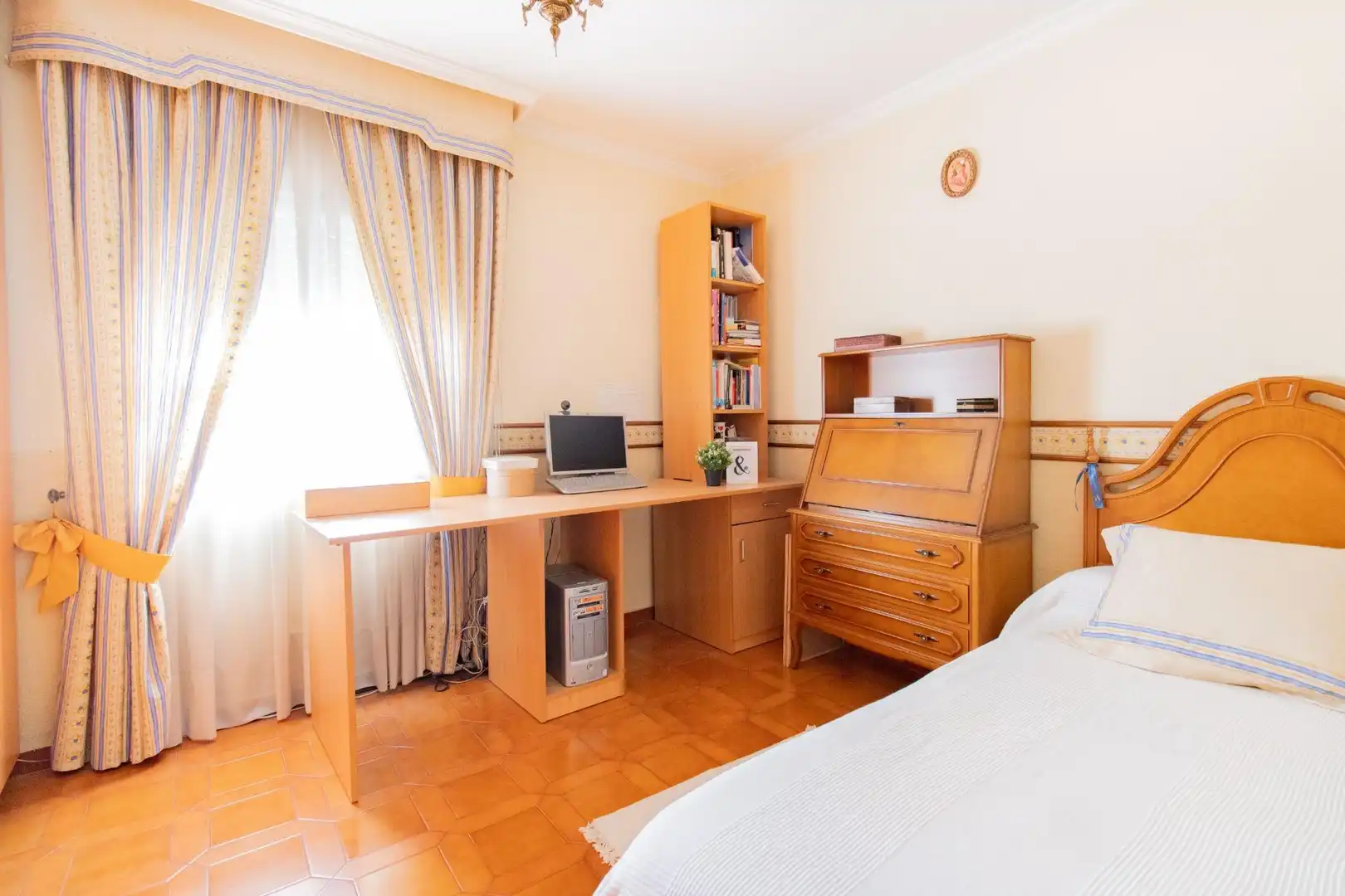 Schlafzimmer von Maisonette zum Verkauf in Massamagrell mit Klimaanlage, Terrasse und Balkon