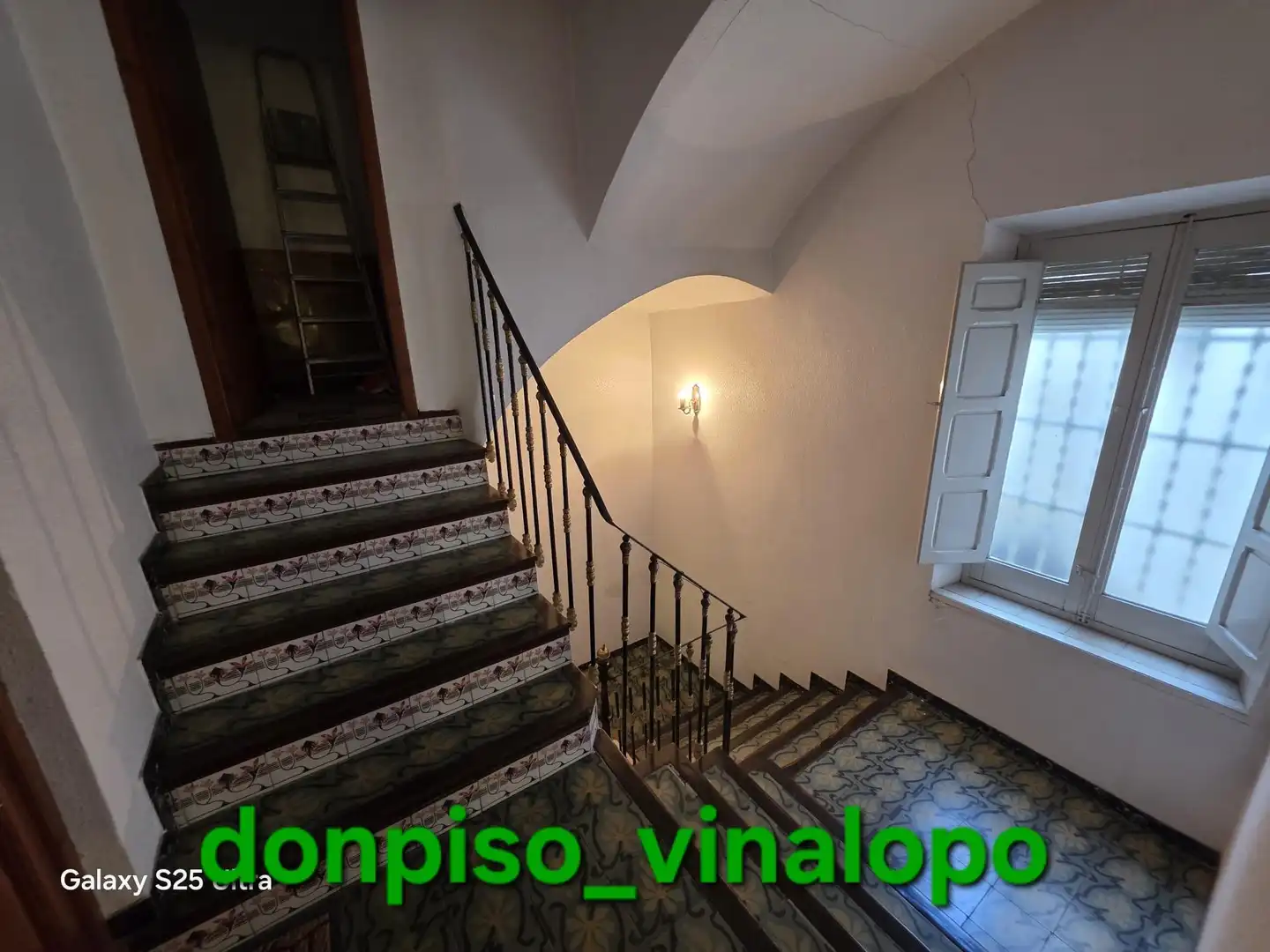 Maisonette zum Verkauf in Villena mit Klimaanlage, Heizung und Balkon