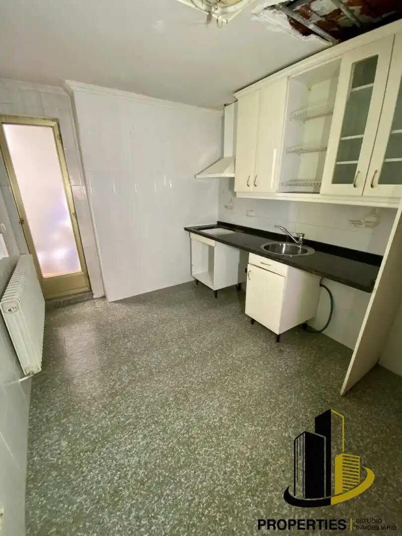 Kitchen of Flat for sale in Guijuelo